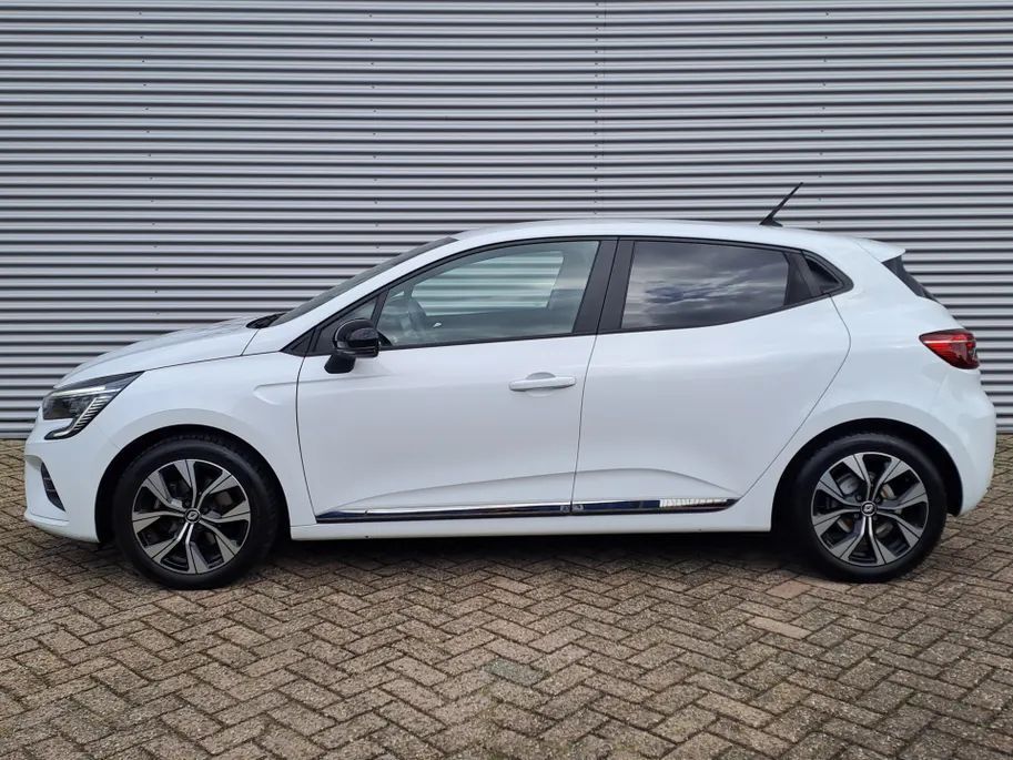 Renault Clio 1.6 E-Tech Full Hybrid 145 evolution AUTOMAAT | Navigatie | Sensoren | Airco | Cruise | Rijstrooksensor met correctie | DAB | Apple Carplay/Android Auto