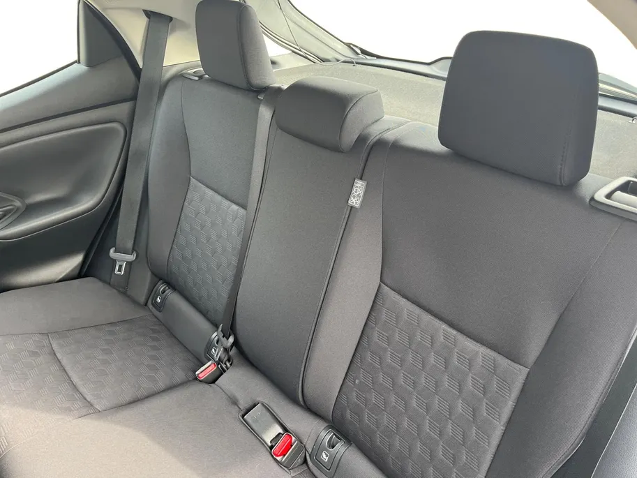 Toyota Yaris 1.5 Hybrid 115 Active | Apple Carplay | Android Auto | Parkeercamera | Parkeersensoren | Stoelverwarming