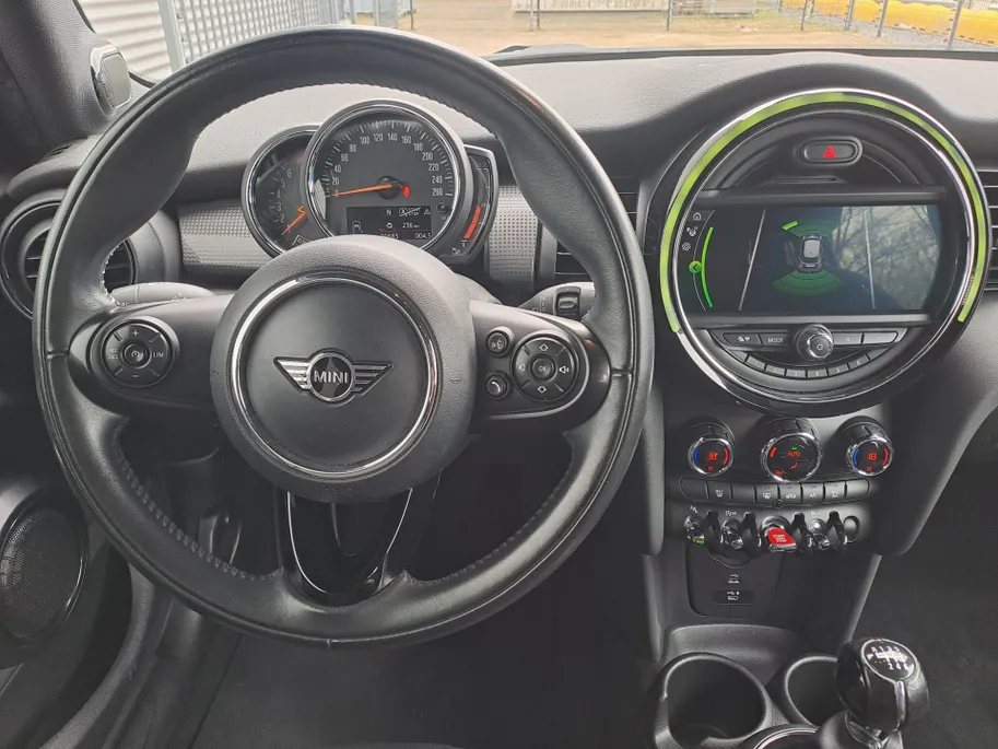 MINI Cooper Mini 1.5 Business Edition | Navigatie | Harman Kardon | Climate | Sensoren | Cruise
