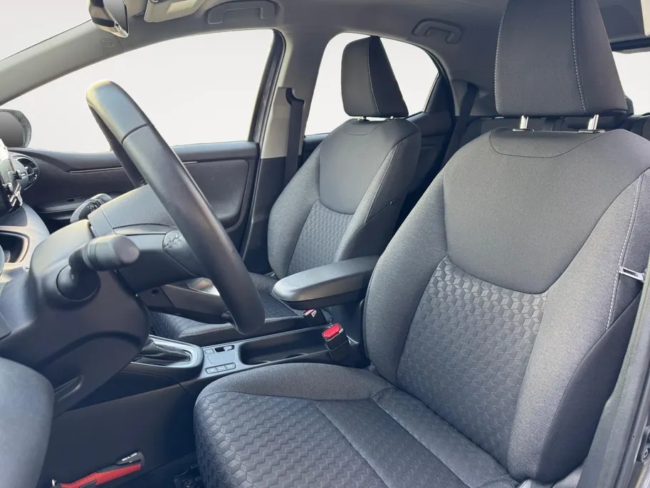 Toyota Yaris 1.5 Hybrid Style | Navigatie | Climate control | Parkeer camera | Stoel verwarming | Keyless