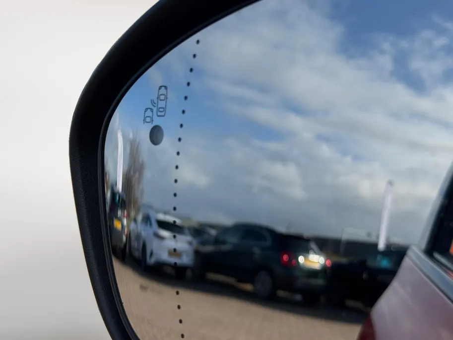 Renault Arkana 1.3 TCe 140 RS-LINE | LAGE KILOMETERS | ACHTERUITRIJCAMERA | STOEL VERWARMING | ELEKTRISCH VERSTELBARE BESTUURDERSTOEL |