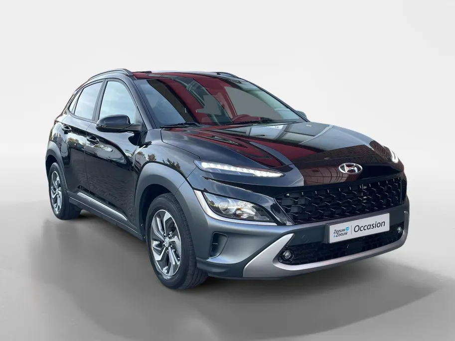 Hyundai Kona 1.6 GDI HEV Fashion Sky | Navigatie| Lichtmetalen velgen| Parkeersensoren| Schuif- kanteldak| Climate Controle| Adaptieve Cruise Controle| Dode hoeksensor|