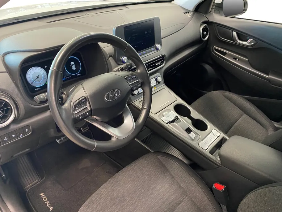 Hyundai Kona EV | 64 KWH | COMFORT | APPLE CARPLAY | CAMERA | DEALERONDERHOUDEN |