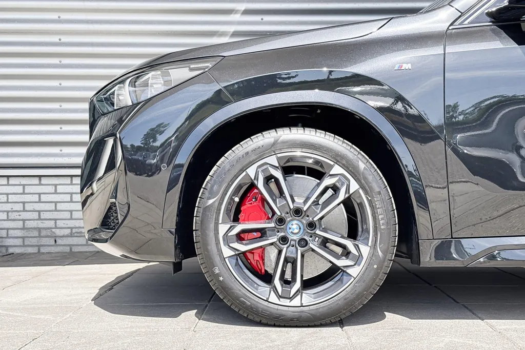 BMW iX1 eDrive20 67 kWh