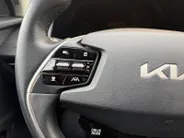 Kia EV6 Light 58 kWh 170 PK | 1e Eigenaar | Dealer onderhouden | Metallic lak | Trekhaak | Fabrieksgarantie t/m 28-02-2031 + 3x 1 jaar*  | NAP