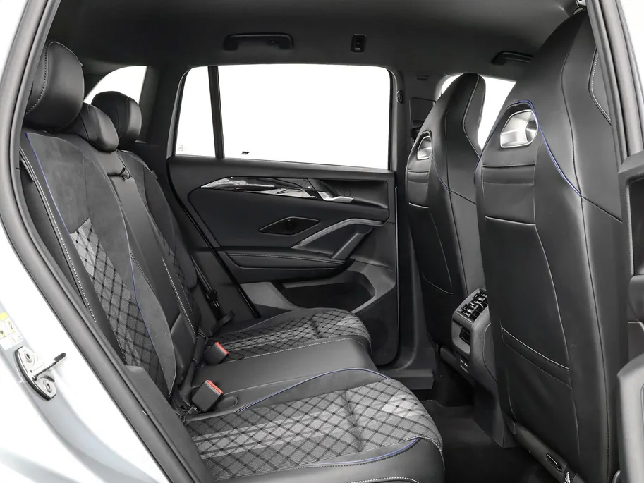 Volkswagen Tiguan 1.5 eHybrid 204pk DSG R-Line Edition · Trekhaak · 360 Camera ·  Matrix LED · Stuur- & Stoelverwarming · Garantie t/m 18-09-2030 of 100.000km