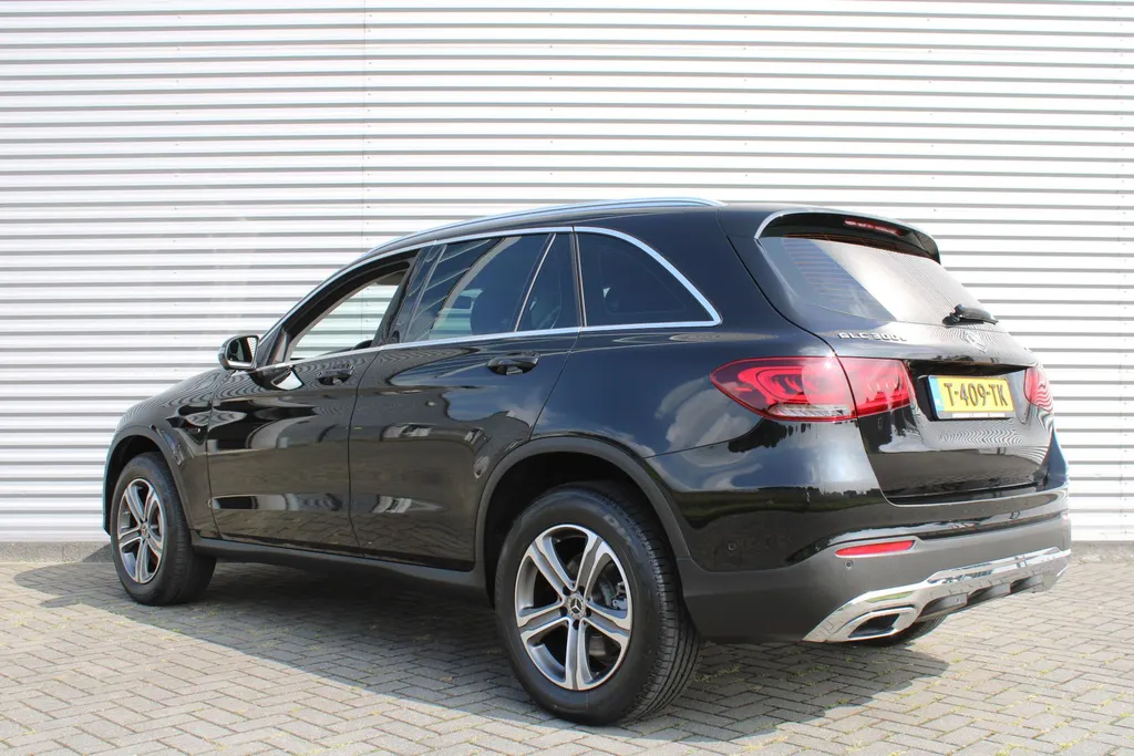 Mercedes-Benz GLC 300e 4MATIC | Plug-in | 320PK | Adap. Cruise | Rondom camera | 18' LM | Parkeerpakket |