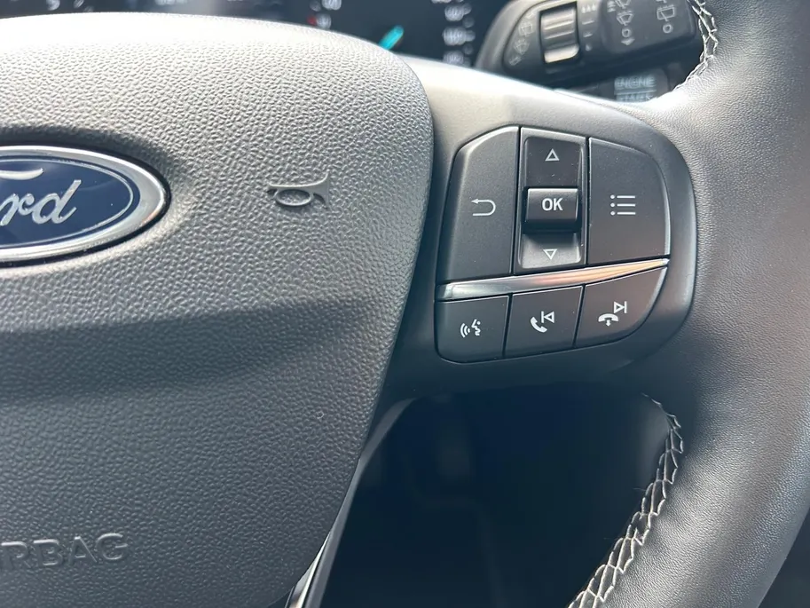 Ford Fiesta 1.0 EcoBoost Hybrid Titanium | Apple Carplay/Android Auto | Winter pack |  keyless entry |keyless start | Cruise control |