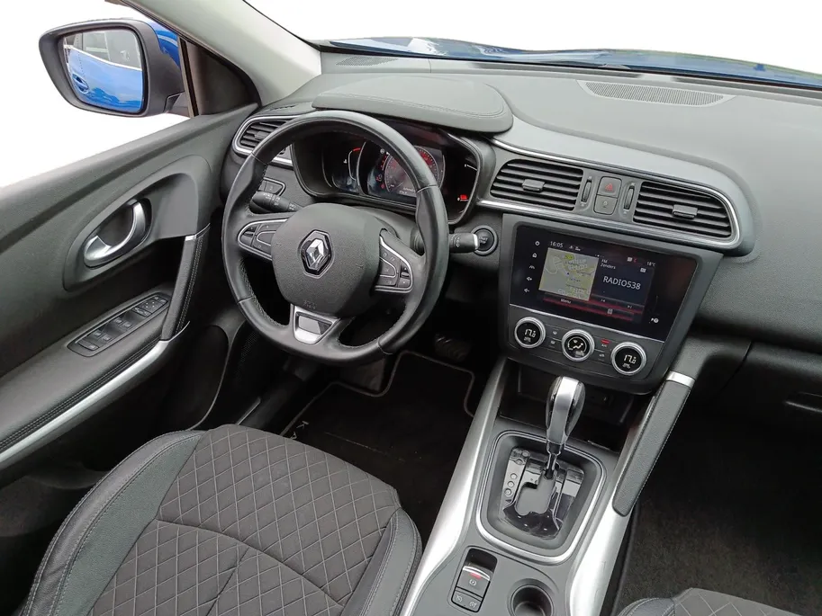 Renault Kadjar 1.3 TCe 140 PK Zen Automaat | Wegklapbare trekhaak | Navigatie | Parkeercamera | Actieprijs van € 18.950 naar € 17.950!