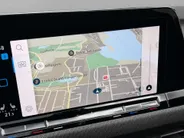 Volkswagen Golf Variant 1.5eTSI/130PK R-Line · Navigatie · Apple/Android Car Play · Camera + Parkeersensoren · Stoelverwarming ·  Garantie t/m 12-01-2028 of 100.000km