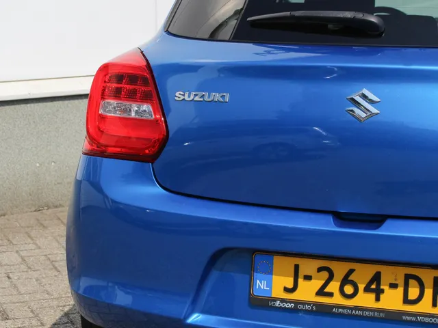 Suzuki Swift 1.2 Stijl Smart Hybrid | Navi | Cruise | Clima | Camera | Lm-Velgen