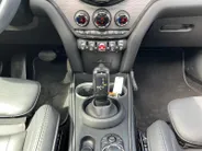 MINI Countryman 1.5 Cooper MINI Yours |achteruitrijcamera| Extra getint glas |Cruise control adaptief| Comfortstoel(en)| Lederen bekleding| 12 maanden Bovag Garantie|