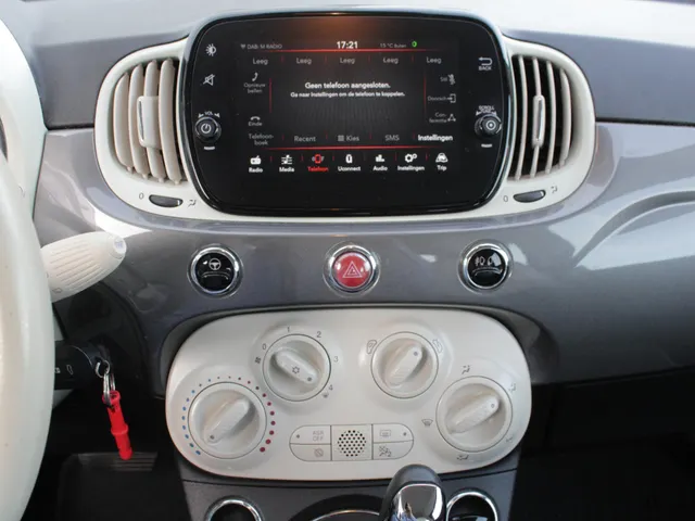 Fiat 500 1.2 Lounge Automaat | Carplay / Android auto | Airco | Cruise | Park sens
