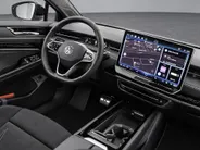 Volkswagen ID.7 Pro Business 286pk 77 kWh · SOH 97,2% · 360 Camera · Head-Up · Alarm · Elek. Trekhaak · Keyless · Elek. Voorstoelen · 20'' Inch · Gratis onderhoud & APK t/m 30-01-2030 · EXTRA INRUILKORTING ·