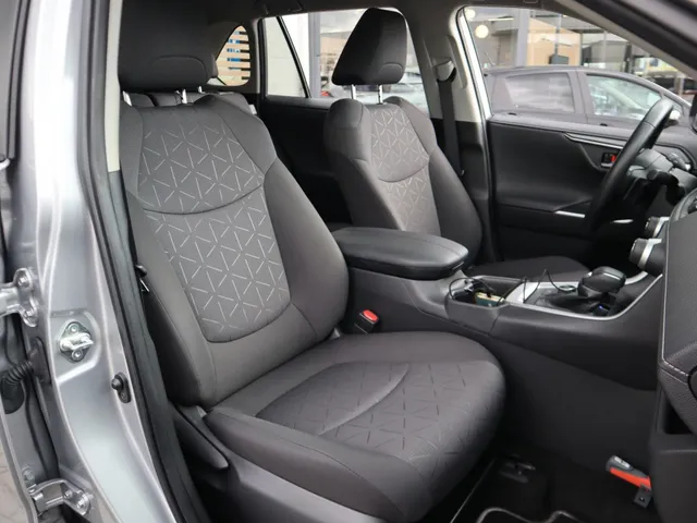 Toyota RAV4 2.5 Hybrid AWD Dynamic | Trekhaak | All Seasons