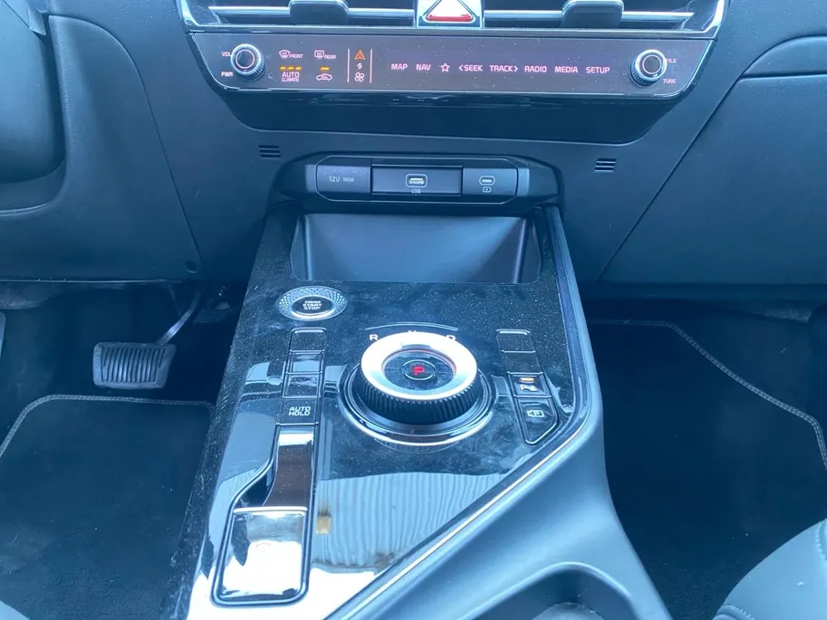 Kia Niro 1.6 GDi Hybrid DynamicLine | Climate control | LM velgen | Elektr. bestuurdersstoel | Dodehoekdetectie | Navigatie | Parkeercamera | Cruise control