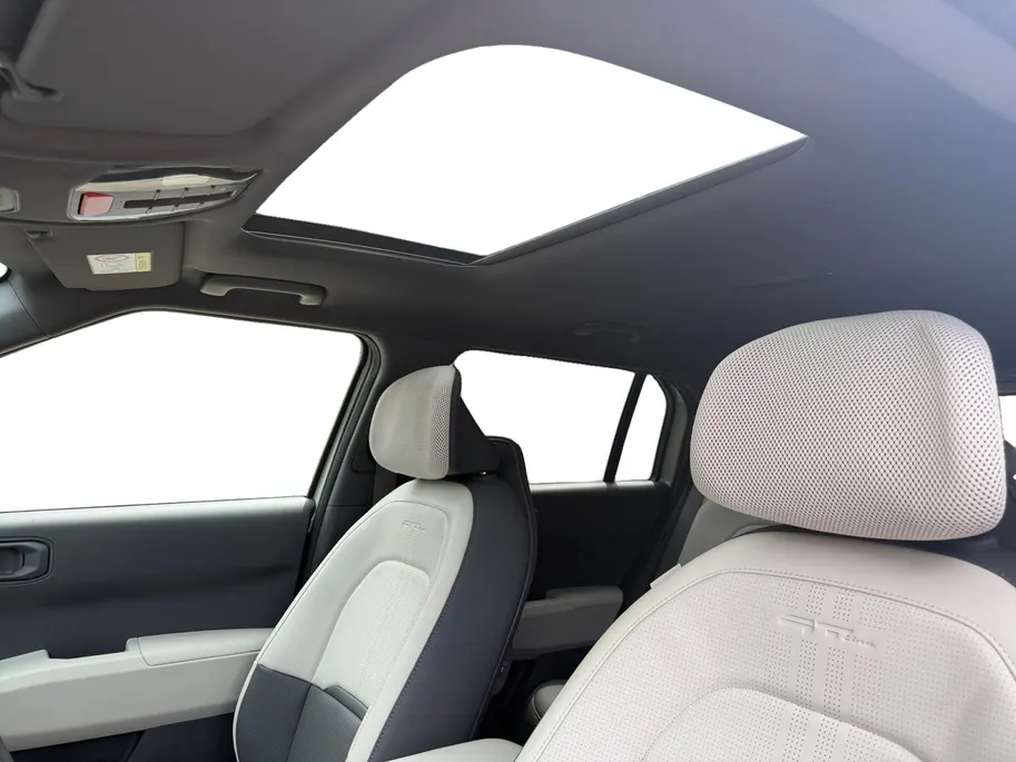 Kia EV3 GT-PlusLine 81.4 kWh Full options | Blackpack | 360 Camera | Head-up display | Demonstratie auto