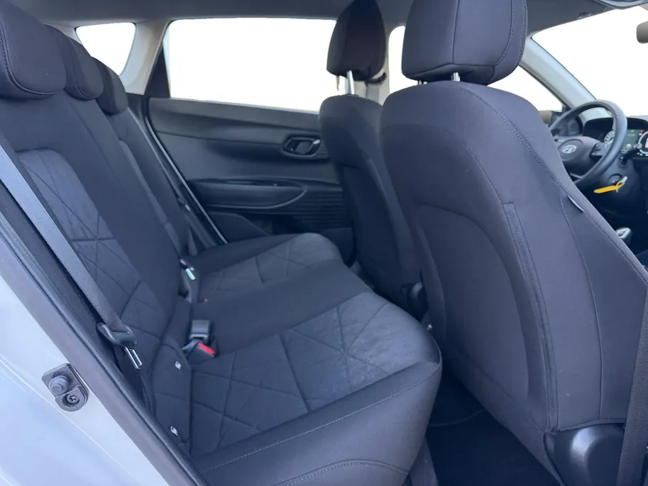 Hyundai Bayon 1.0 T-GDI Comfort 100PK | Navigatie | Apple Carplay & Android Auto | Achteruitrijcamera | Cruise control | Parkeersensoren achter | Lichtmetalen velgen |