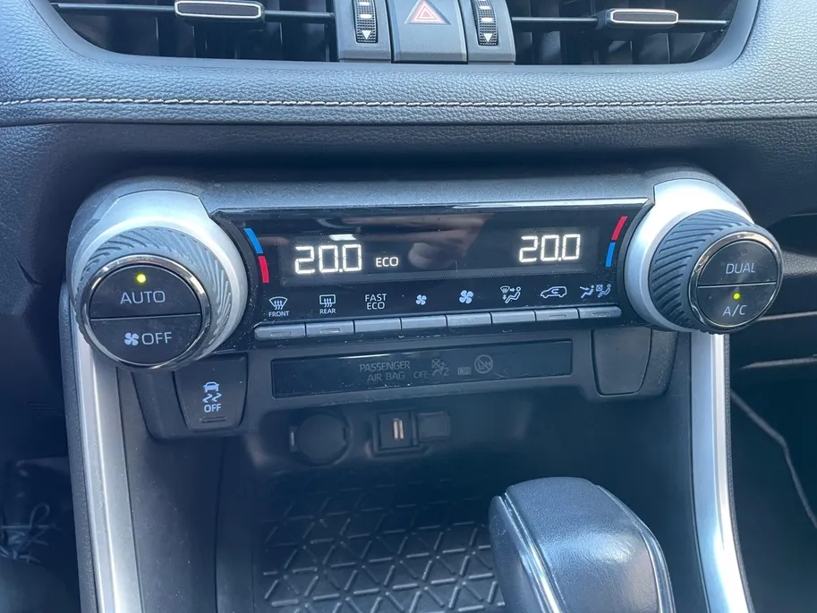 Toyota RAV4 2.5 Hybrid Business *Automaat*Navi via Carplay*Camera*Elekt. Achterklep*Adapt. Cruise Control*LM Velgen*Zeer nette auto!