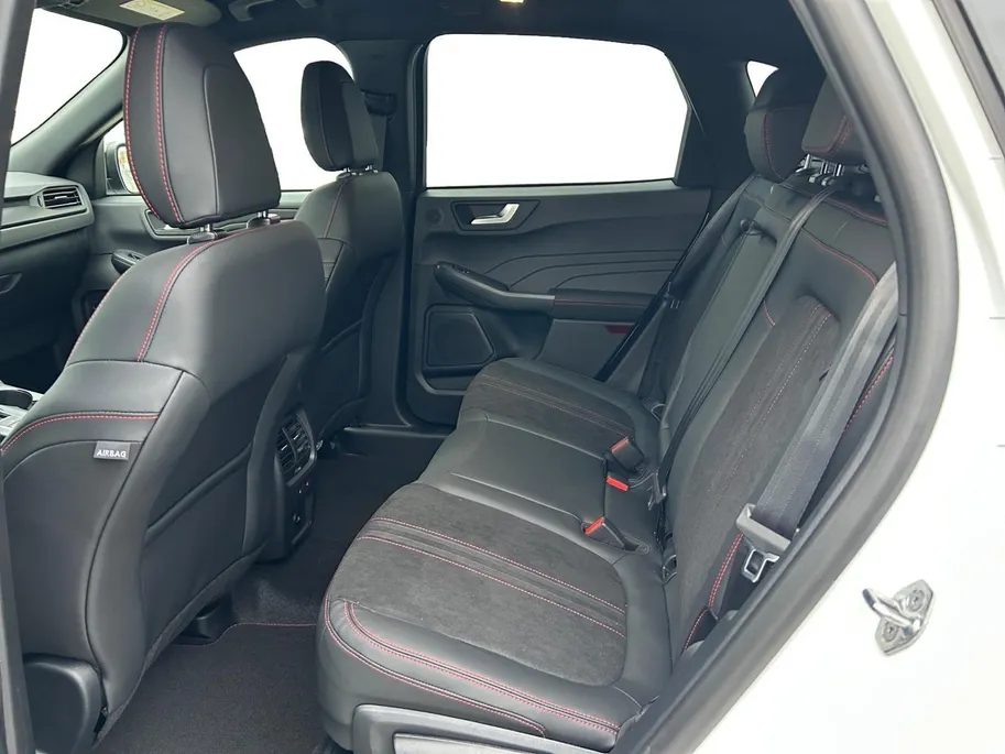 Ford Kuga 2.5 PHEV ST-Line X | Nieuw te bestellen | tot €4.000,- korting | 2100kg trekgewicht | 0,99% rente Ford Options!