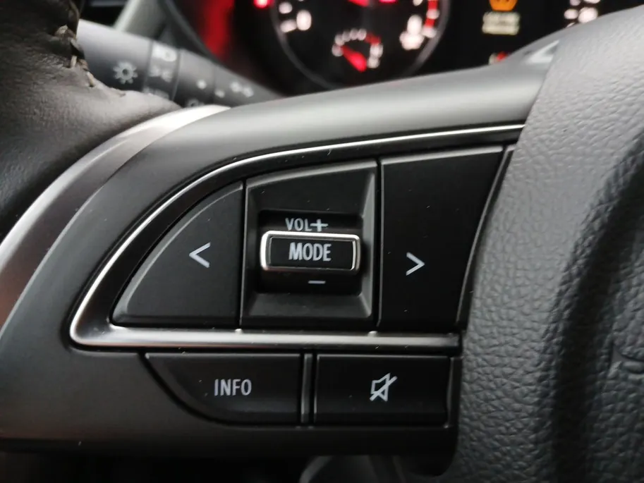 Suzuki Swift 1.2 Select Smart Hybrid | GARANTIE 2035! | CAMERA | LM Velg | All Season Banden |