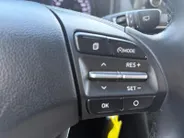Hyundai Kona 1.0T Premium |voorstoelen/Stuurwiel verwarmd|Allweatherbanden| Apple Carplay/Android Auto| 12maanden Bovag garantie|