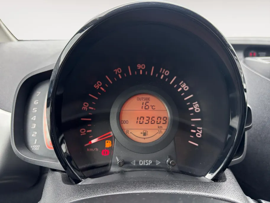 Toyota Aygo 1.0 VVT-i x-sport | Goed onderhouden | Achteruitrijcamera | Airco | Bluetooth | 12 maanden garantie! |