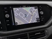 Volkswagen T-Cross 1.0 TSI 110pk R-Line · Apple/Android Car Play · P-Sensoren · Navigatie · Virtual Cockpit · 18'' Inch ·