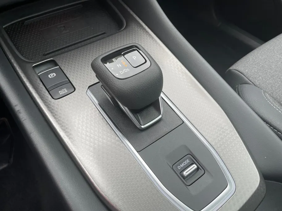 Nissan QASHQAI 1.3 MHEV Xtronic N-Connecta 158PK AUTOMAAT |+ Cold Pack + Easy Pack | 1800KG Trekgewicht | Elektrische achterklep | Navigatie | Apple Carplay & Android Auto | Pro Pilot (Adaptive Cruise Control) | Climate Control | Stoel- stuur en voorruitverarming |
