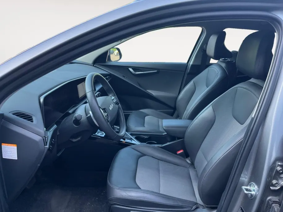 Kia Niro 1.6 GDi Hybrid DynamicLine | Two-Tone | Trekhaak | Climate control | Navigatie | Cruise control
