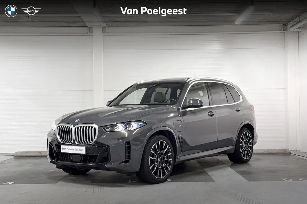 BMW X5 xDrive50e Launch Edition