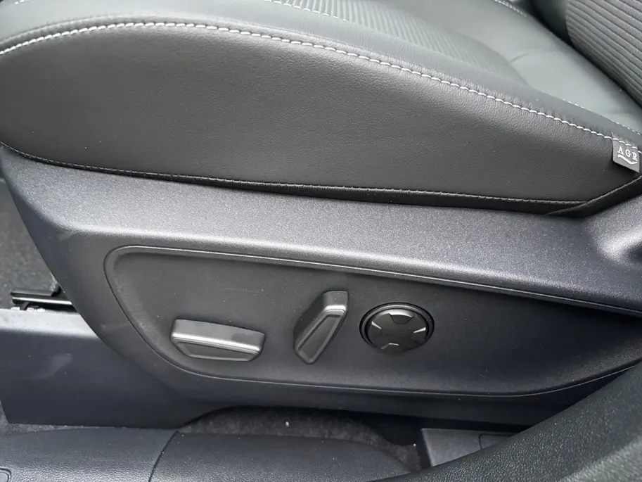 Ford Kuga 2.5 PHEV Sound Edition | €4.000,- korting! | Beperkt beschikbaar| Panoramadak | El. Trekhaak | B&O Premium Audio | 20' Lichtmetalen velgen | 360Camera | Unieke bekleding | | Nieuw te bestellen