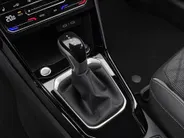 Volkswagen T-Roc 1.5TSI/150PK R-Line · Apple/Android Car Play · Camera + Parkeersensoren · Keyless · Dodehoeksensoren · Stoelverwarming · Garantie t/m 27-03-2027