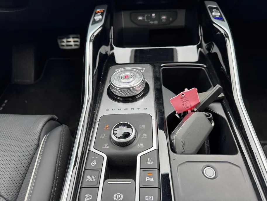Kia Sorento 1.6 T-GDi Plug-in Hybrid 4WD ExecutiveLine 7p | 360Gr camera | Navigatie | Climate control | Stoel verwarming + Ventilatie | Stoel geheugen | Schuif/ kanteldak