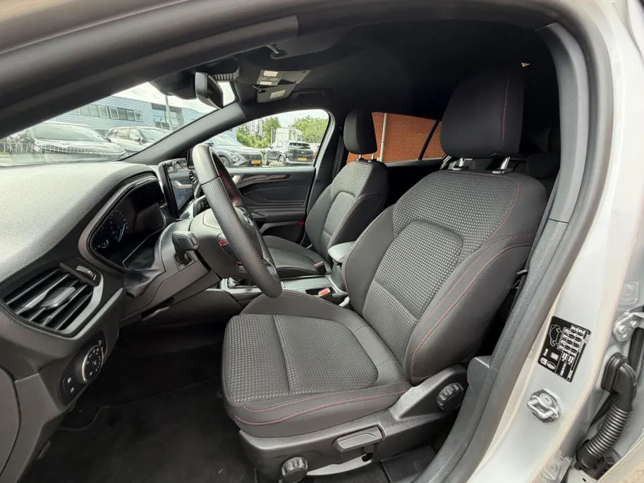 Ford Focus Wagon 1.0 EcoBoost Hybrid ST Line Winterpakket!