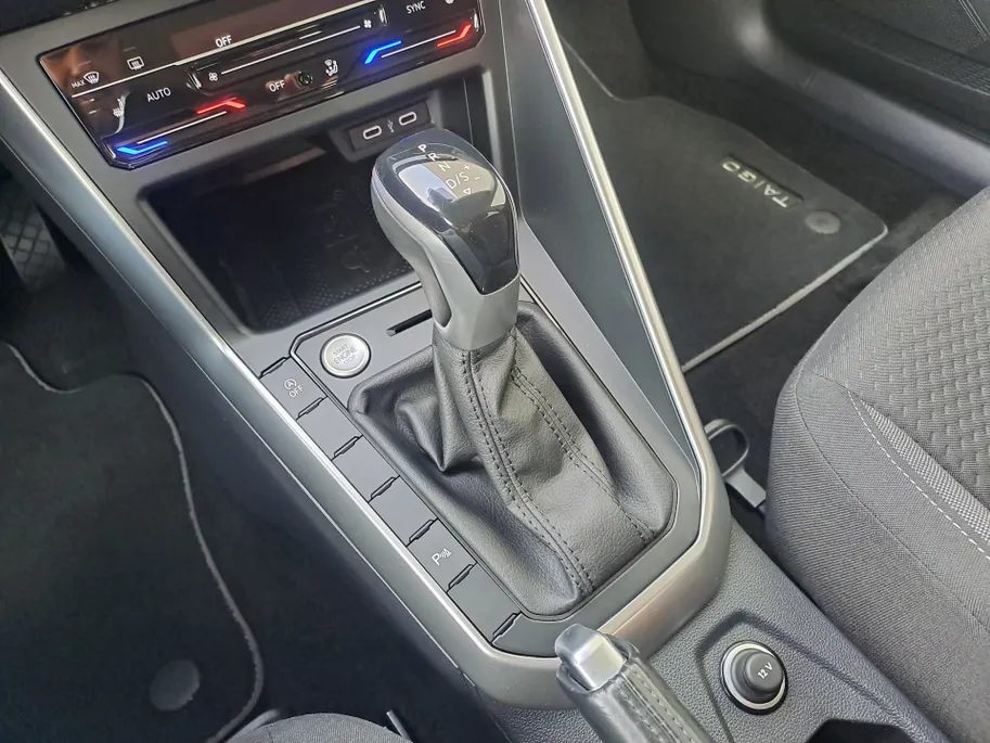 Volkswagen Taigo 1.0 TSI Life | Automaat | Apple Carplay/Android Auto | Navi  | Cruise control adaptief | Camera | Voorstoelen verwarmd