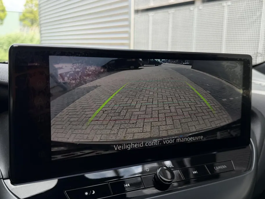 Nissan Juke 1.6 Hybrid N-Connecta | Achteruitijcamera | Parkeersensoren voor- en achter | Climate control | Navi | Apple/Android Carplay | Keyless entry/start | Digital dashboard | LMV