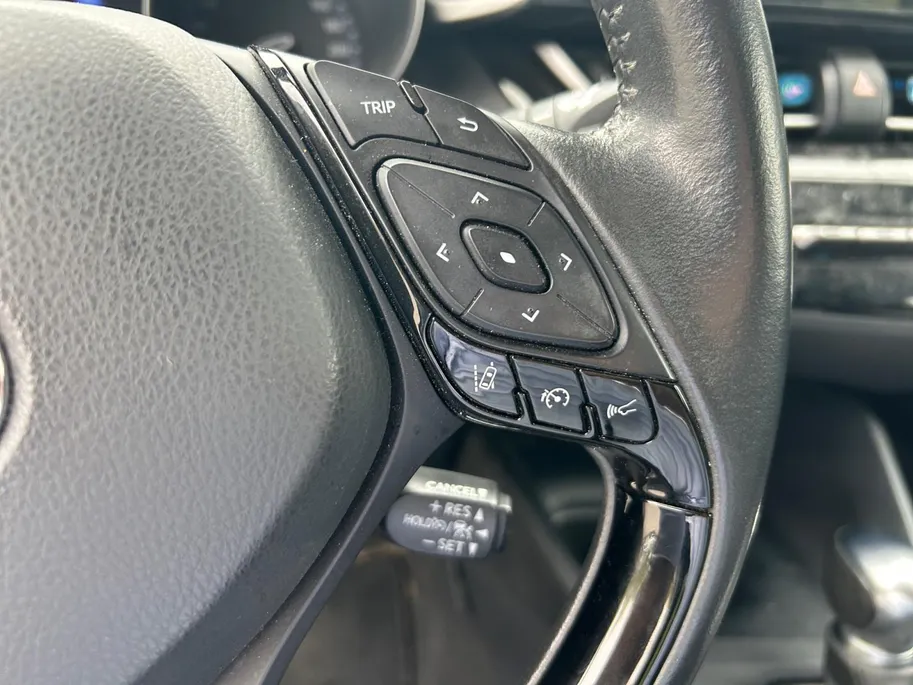 Toyota C-HR 1.8 Hybrid Active NU RIJKLAAPRIJS incl. 12 Maanden GARANTIE! Premiumpakket GRATIS!!