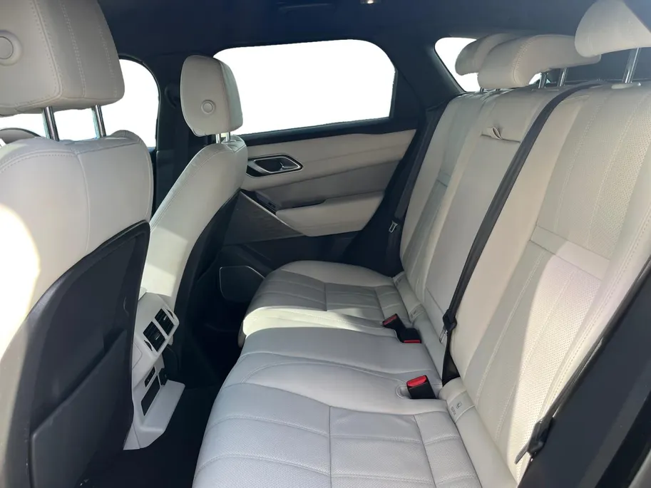 Land Rover Range Rover Velar 2.0 P400e S |Meridian Audiosysteem|Elektrisch bedienbare achterklep| Dodehoek detectie| Trekhaak| 12 maanden Bovag Garantie|