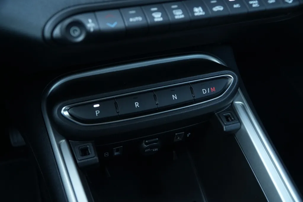 Jeep Avenger 1.2 e-Hybrid Summit | Navi | JBL | Camera | Winter | 18'