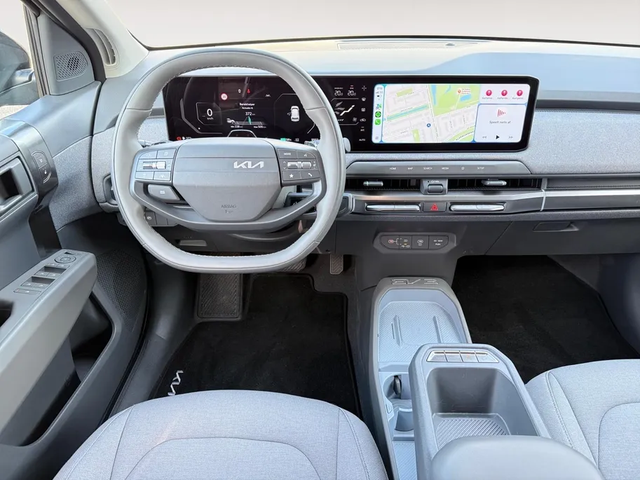 Kia EV3 Black Edition 58.3 kWh | NAVI | CAMERA | 19 INCH LMV | CLIMATE & CRUISE CONTROLE | STUUR & STOELVERWARMING | ETC..