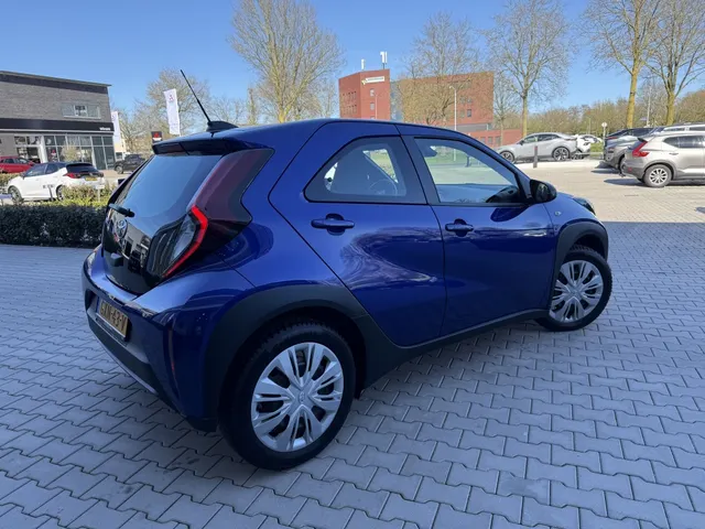 Toyota Aygo X 1.0 VVT-i MT Play | Camera | Carplay | Adap. cruise |