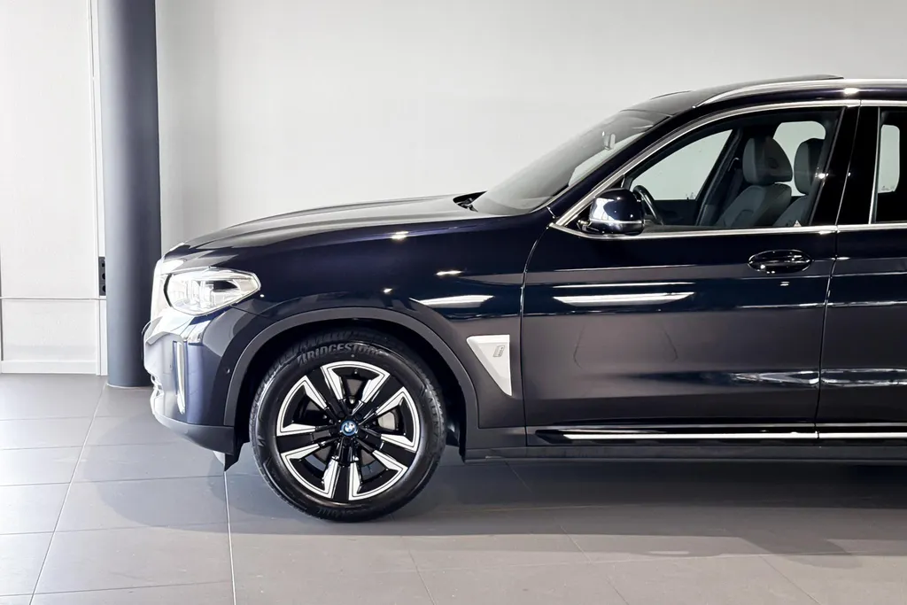 BMW iX3 Executive 80 kWh