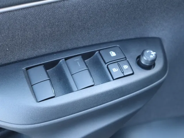 Toyota Yaris Cross 1.5 Hybrid 115 Dynamic Parkeersensoren | Stuur en stoelverwarming