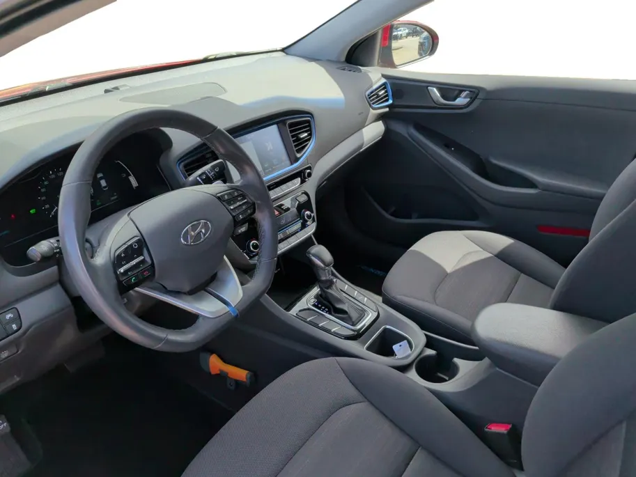 Hyundai IONIQ 1.6 GDi Comfort | Zeer zuinig | Automaat | Climate | Cruise | Carplay |NU Rijklaarprijs! Incl.12 Maanden, APK, Onderhoudsbeurt etc! Premiumpakket gratis!