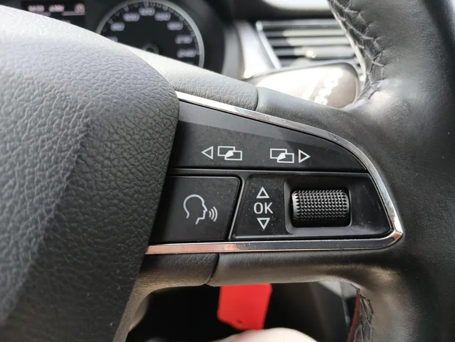 SEAT Toledo 1.2 TSI Style Connect | Climate | Cruise | Trekhaak | Hatchback! | Navigatie | Sensoren |