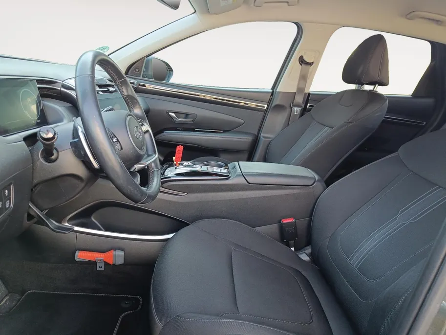 Hyundai Tucson 1.6 T-GDI HEV Comfort Smart | Trekhaak | Elektrische achterklep | Navigatie | Parkeersensoren voor en achter |