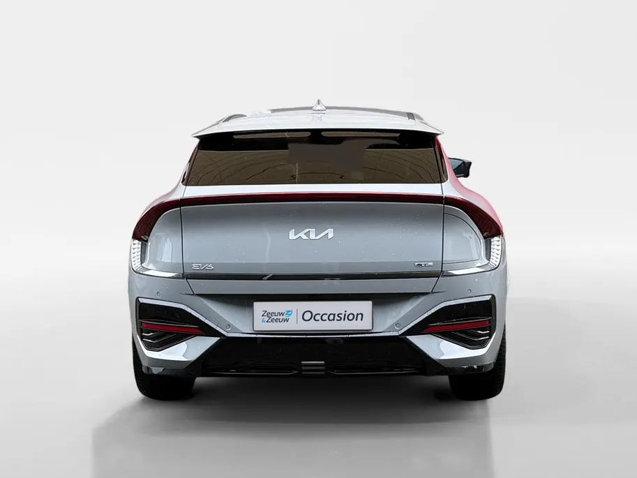 Kia EV6 GT-Line 84 kWh Panoramisch schuif-/kanteldak | Verwarmbare en geventileerde stoelen | V2L | Meridian Premium Sound System | 360 camera | Metallic lak | Fabrieksgarantie t/m 11-04-2033 + 3x 1 jaar* | NAP