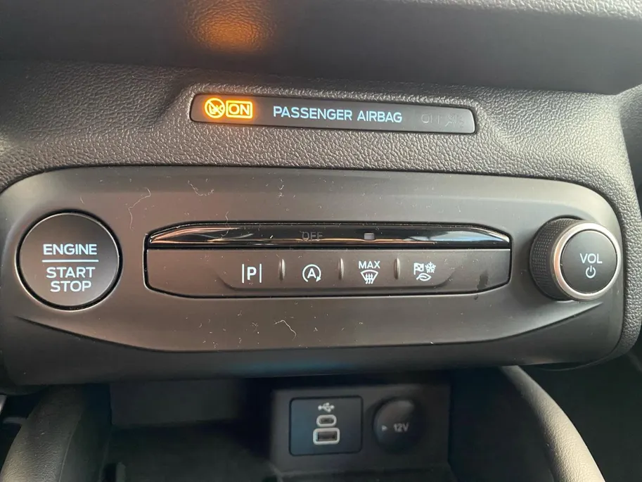 Ford Focus Wagon 1.0 EcoBoost Hybrid Titanium X | Dealeronderhouden | Stoel- stuur en voorruitverwarming | Navigatie