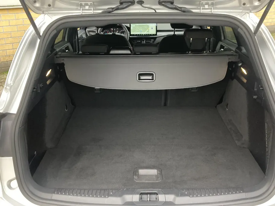 Ford Focus 1.0 EcoBoost Hybrid 125 pk ST Line Wagon Navigatie SYNC4 - Apple Carlay Android Auto - Winter Pack